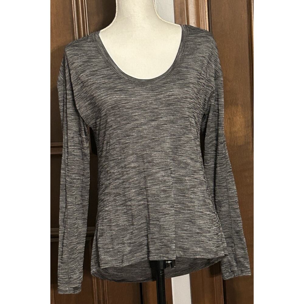 Lululemon Charcoal Gray Women’s Shirt Size M/L Thumb Holes Long Sleeve